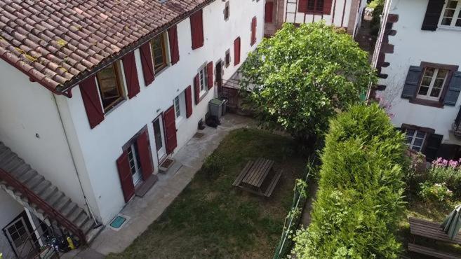 Maison Au Coeur De La Rue Pietonne Saint-Jean-Pied-de-Port Kültér fotó